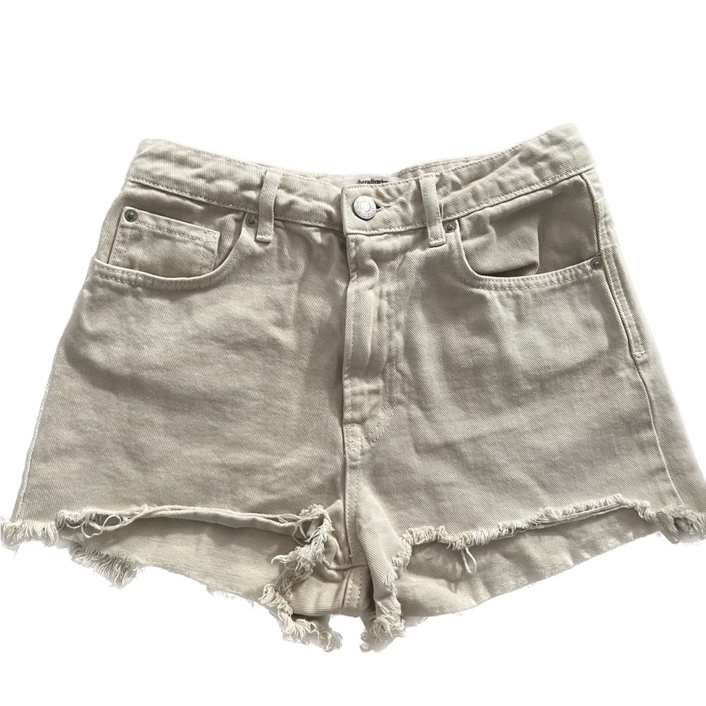 Stradivarius Beige Shorts